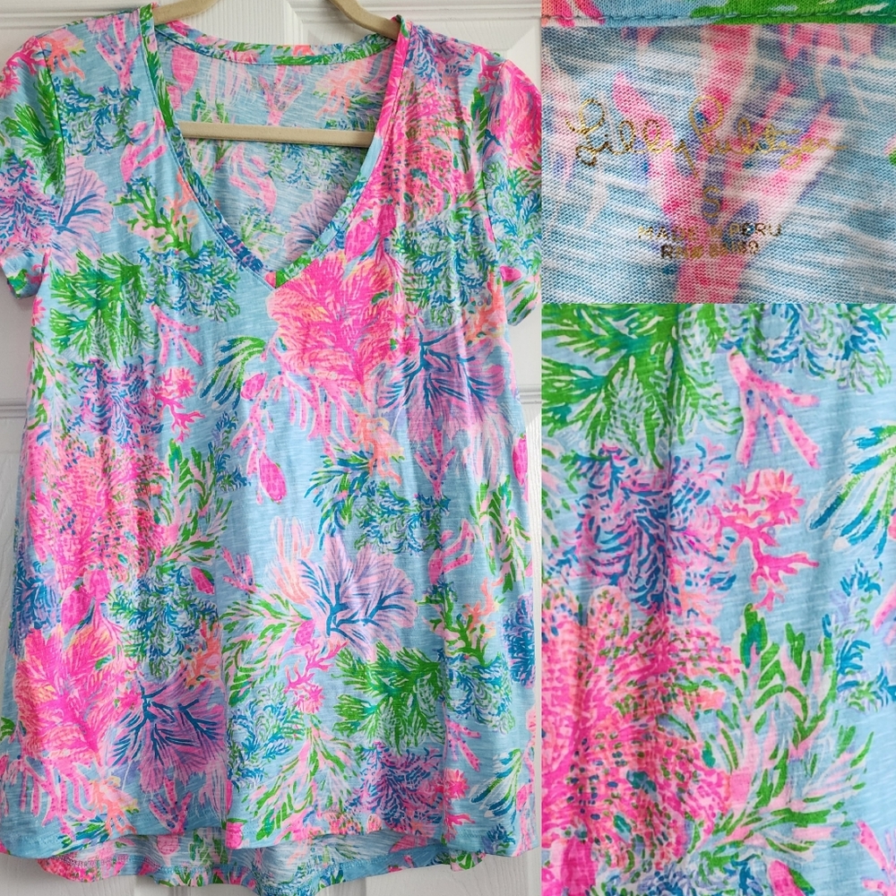 Lilly Pulitzer Etta V-Neck Top • Cay To My Heart • Short Sleeves • Small